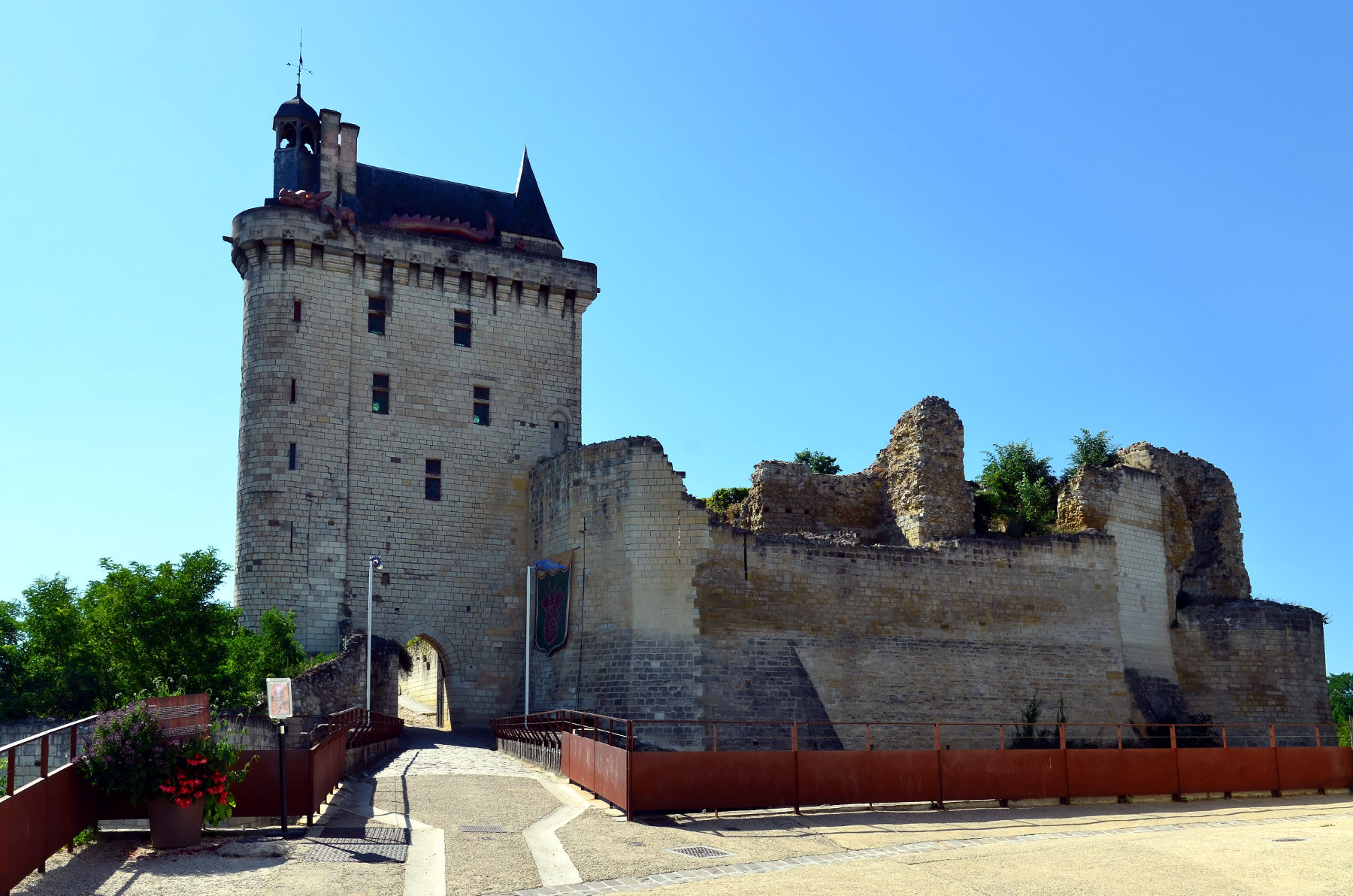 Chinon